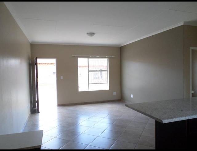 2 BEDROOM TOWNHOUSE FOR SALE IN RIVERSDALE